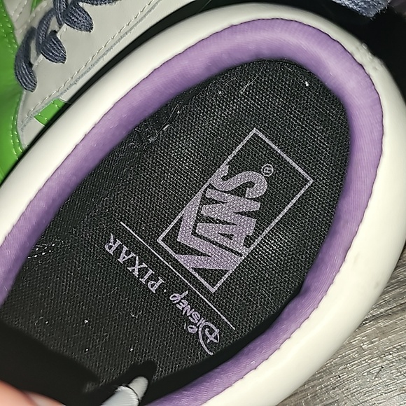 VANS x Old Skool Toy Story Buzz Lightyear Sneakers Mens Size 11 Disney Pixar - Picture 5 of 7